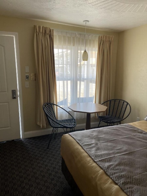 Lake Front Hotel image 24
