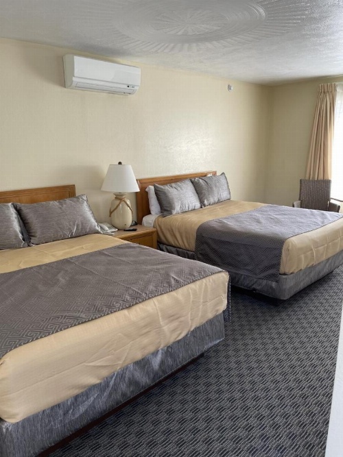 Lake Front Hotel image 28