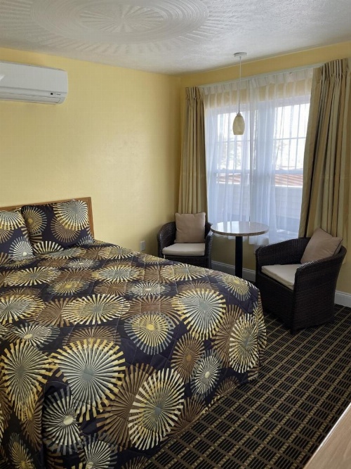 Lake Front Hotel image 33