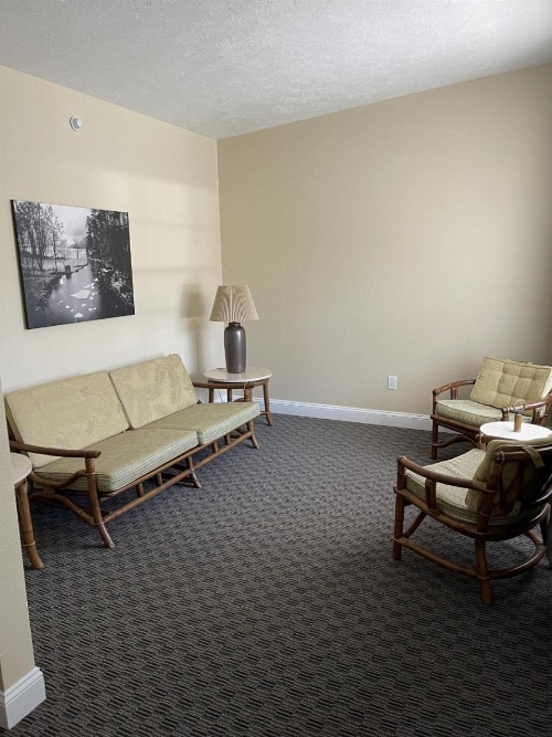 Lake Front Hotel image 4