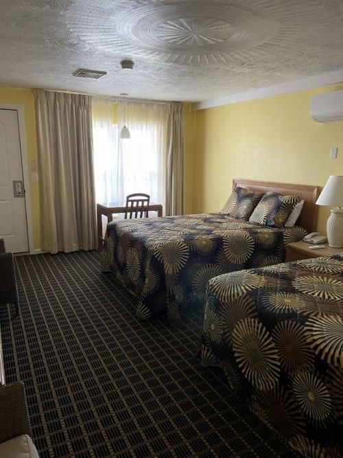 Lake Front Hotel image 7